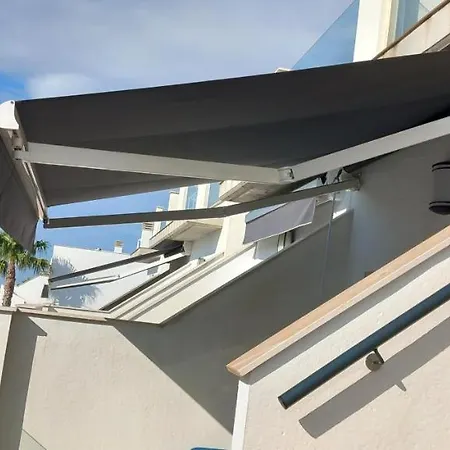 With Roof Terrace *
